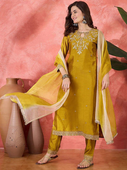 Dhiyona SN Women's Floral Yoke Deisgn Keyhole Neck Zari Straight Kurta & Trousers With Dupatta