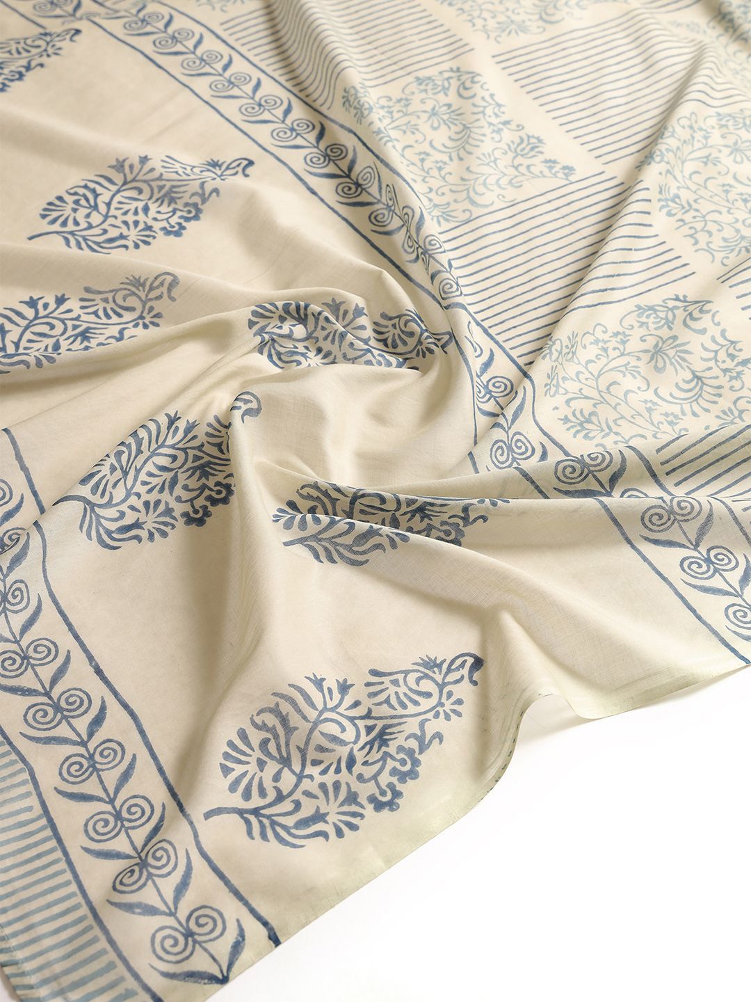 Dhiyona SO Women's Women Printed Calf Length Thread Work Straight Kurta with Trousers & With Dupatta