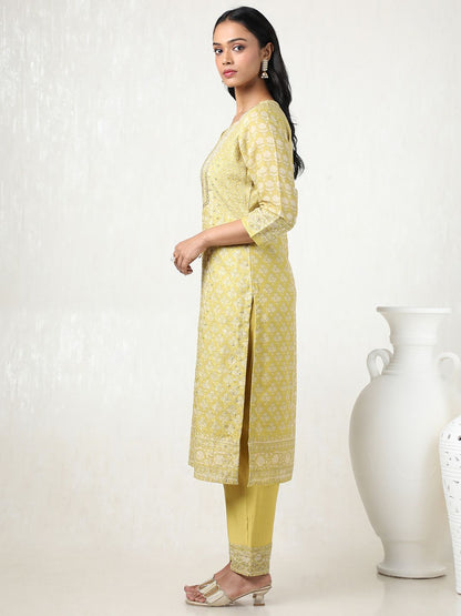 Dhiyona SO Women's Women Floral Embroidered Regular Beads and Stones Chanderi Cotton Kurta with Trousers