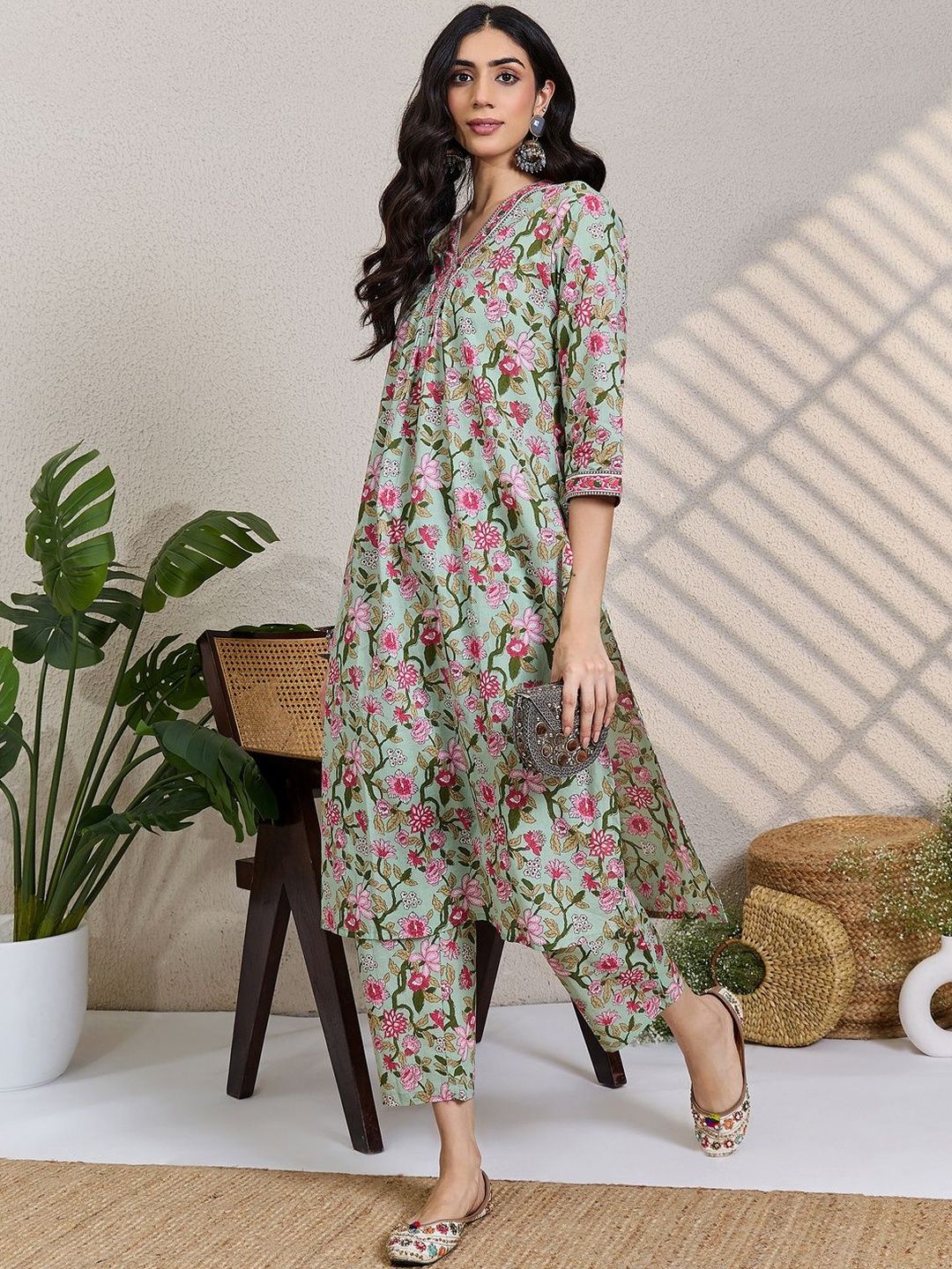 Women Floral Printed Regular Pure Cotton Kurta With Trousers