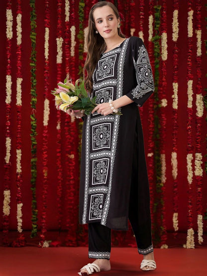 Women Ethnic Motifs Printed Regular Kurta with Trousers