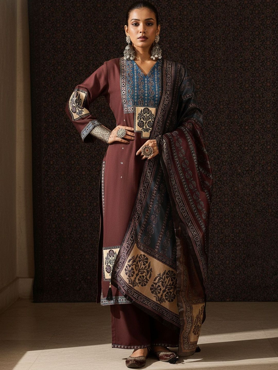 Dhiyona IE Ethnic Motifs Printed V-Neck Straight Kurta With Trousers & Dupatta