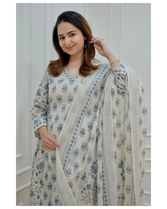 Women White Printed Viscose Rayon Kurta And Pant Set