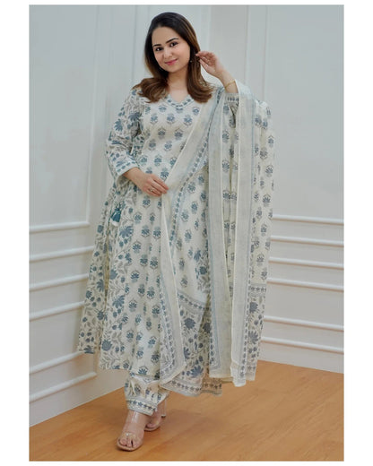 Women White Printed Viscose Rayon Kurta And Pant Set
