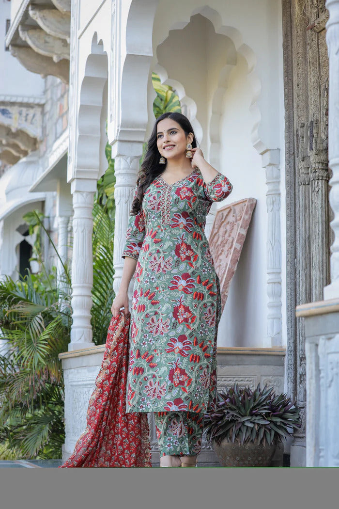 Women Multicolor Printed Viscose Rayon Kurta, Pant And Dupatta Set