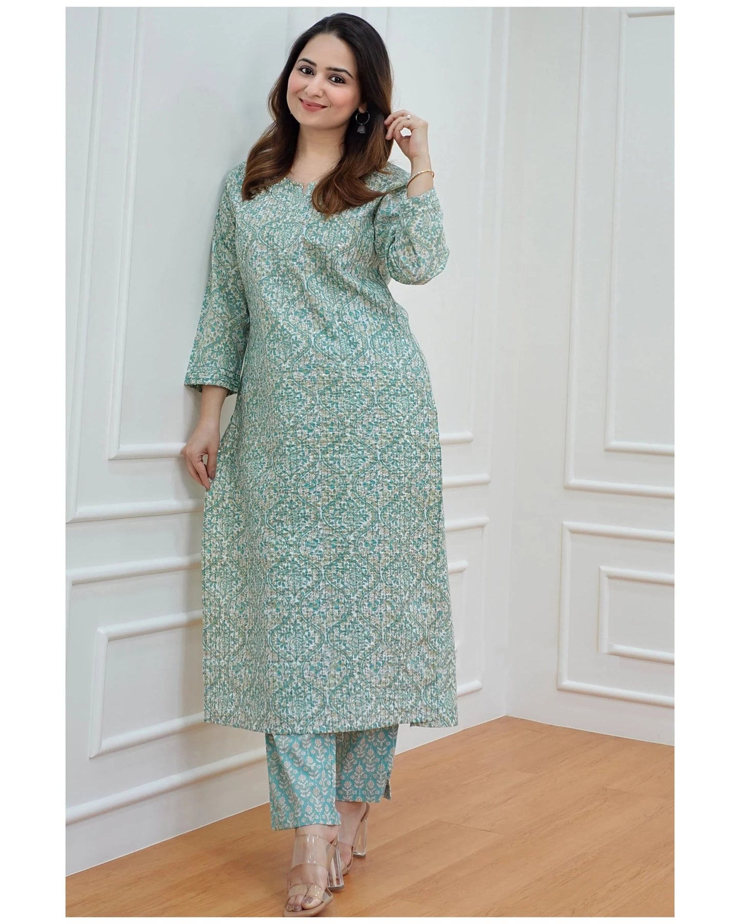 Women Pink Printed Viscose Rayon Kurta And Pant Set