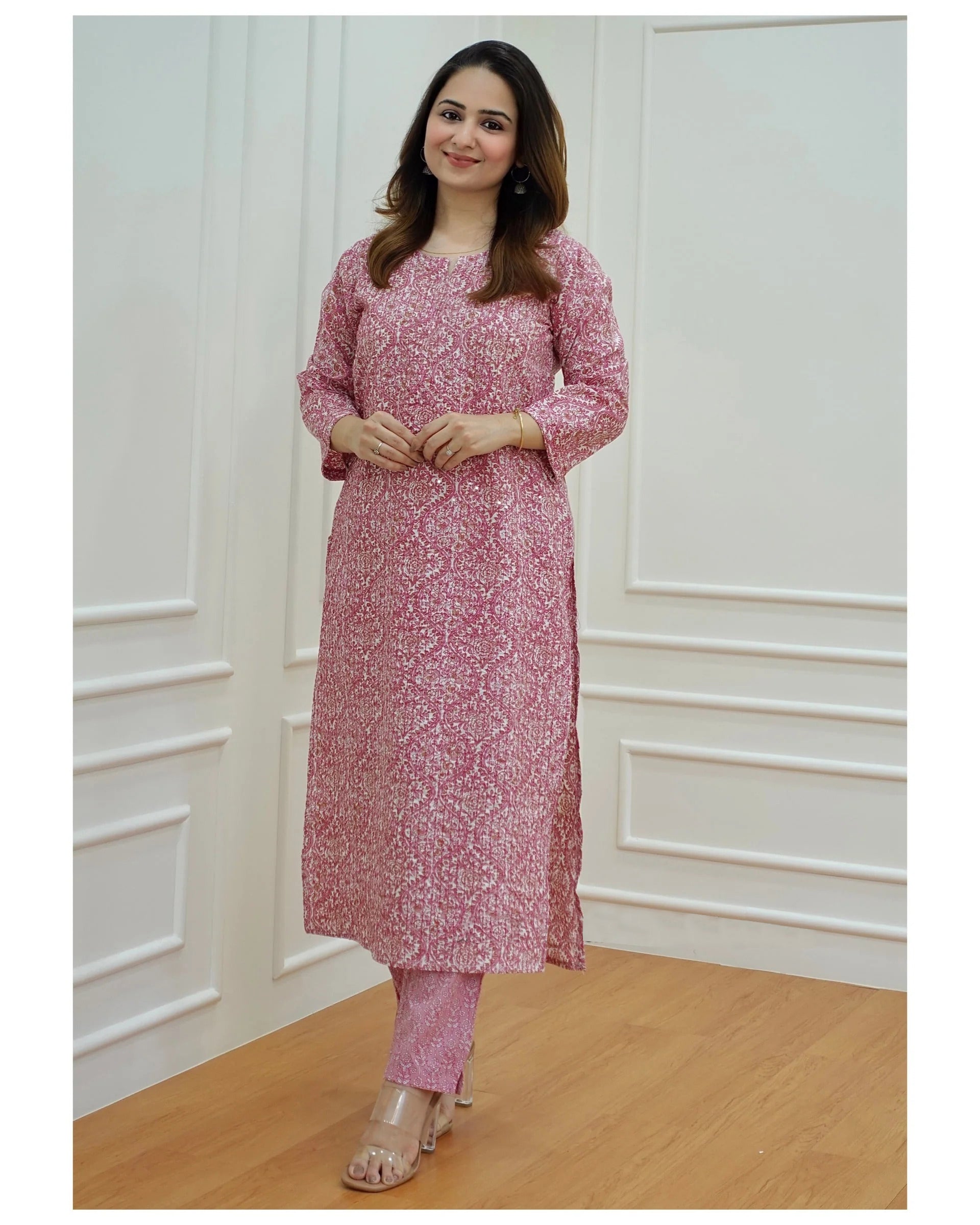 Women Pink Printed Viscose Rayon Kurta And Pant Set