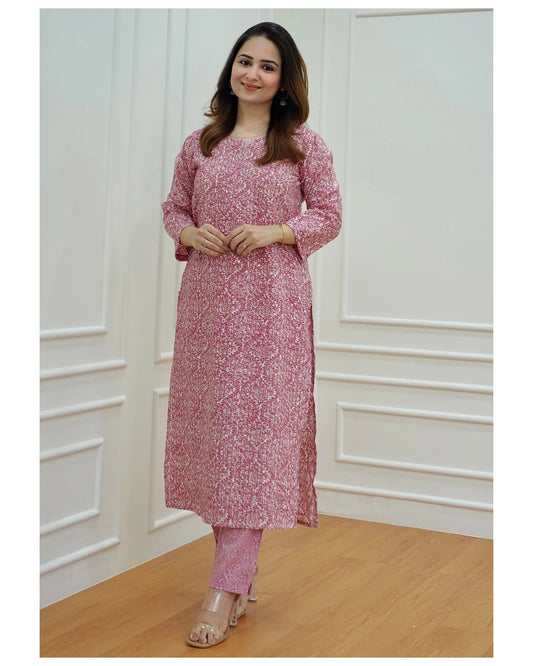 Women Pink Printed Viscose Rayon Kurta And Pant Set