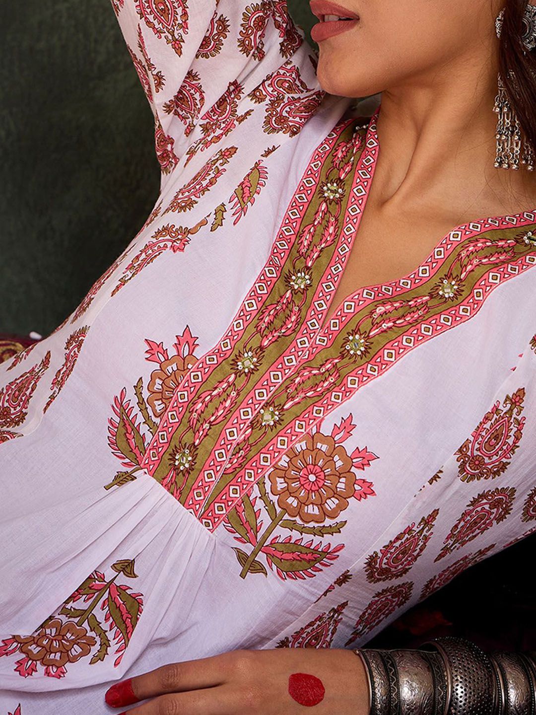 Dhiyona IE Floral Printed V-Neck Pure Cotton A-Line Tunic With Trouser