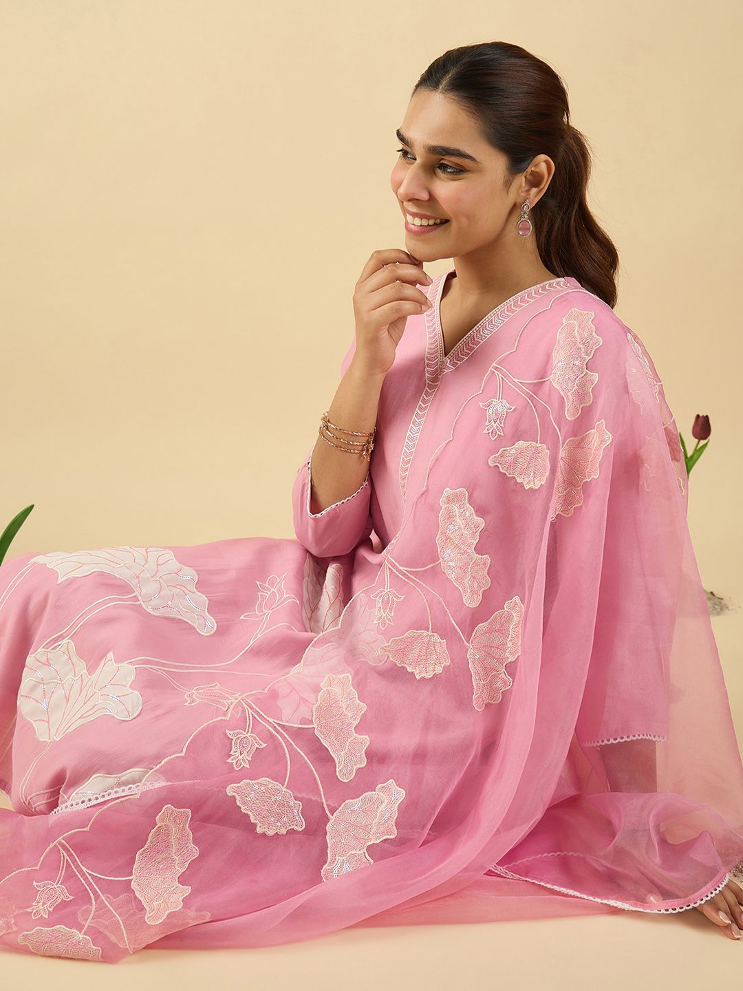 Women Floral Embroidered Kurta with Trousers & Dupatta