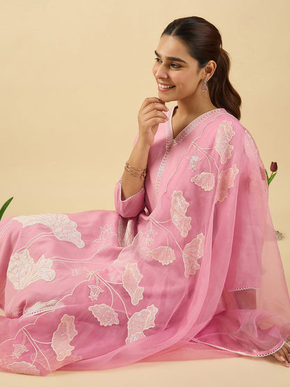 Women Floral Embroidered Kurta with Trousers & Dupatta