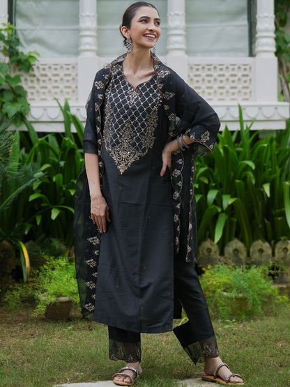 Floral Embroidered Thread Work Liva Kurta with Trousers & Dupatta