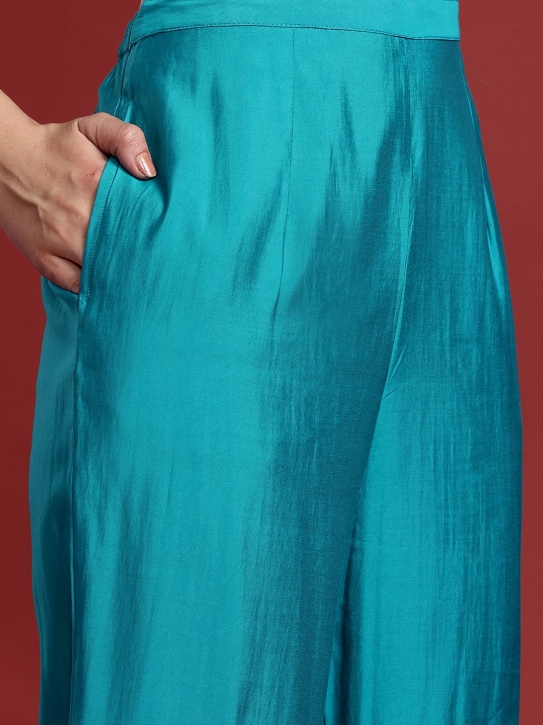 Ethnic Motifs Embroidered Sequinned Kurta With Trousers & Dupatta