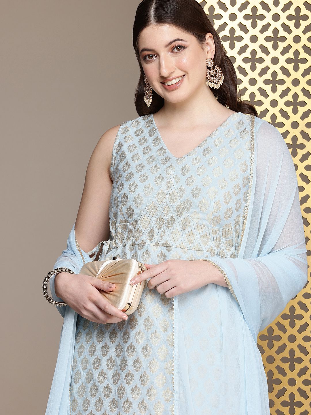 Dhiyona PD Women Woven Design Regular Jashn Kurta With Sharara & With Dupatta