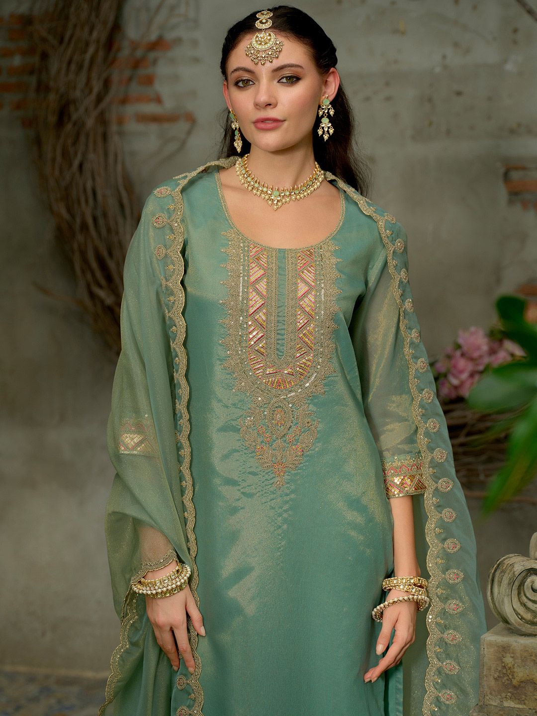 Yoke Design Round Neck Kurta With Trousers & Dupatta