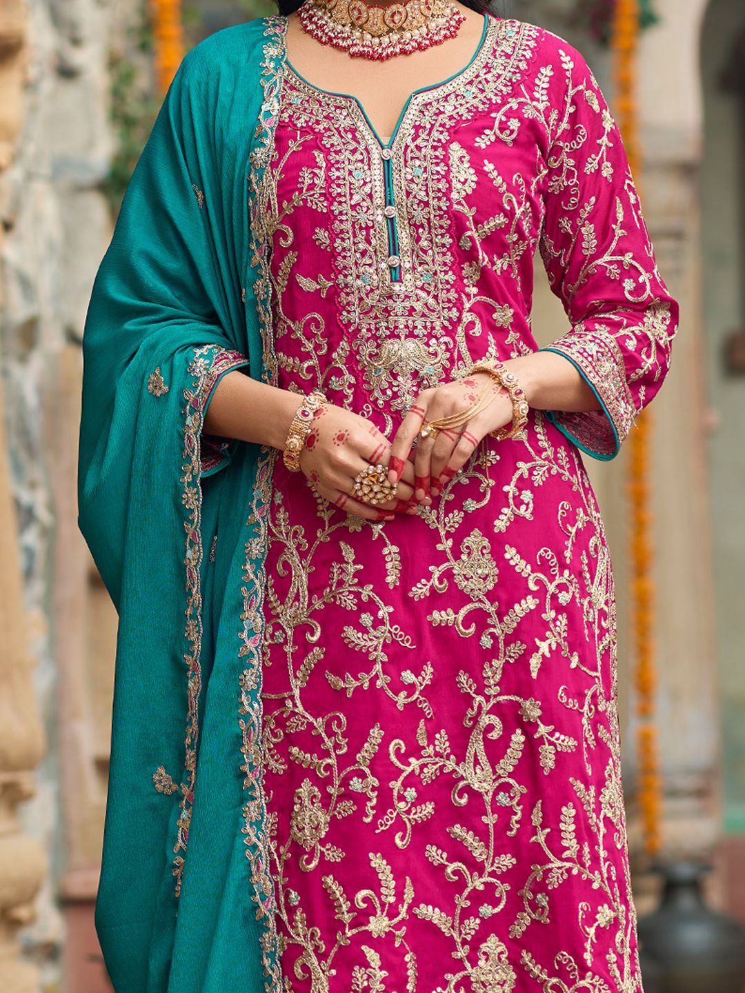 Zari Ethnic Motifs Embroidered Notch Neck Straight Kurta With Trousers & Dupatta