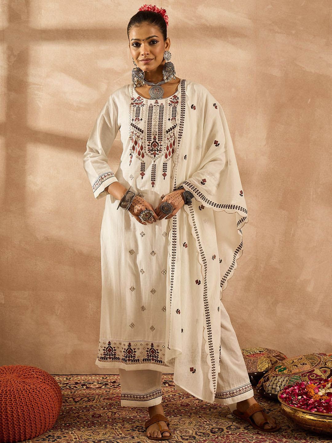 Dhiyona IE Women Floral Embroidered Regular Thread Work Pure Cotton Kurta with Trousers & With Dupatta