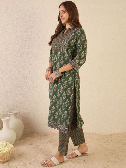 Dhiyona IE Women Floral Printed Regular Sequinned Detail Pure Cotton Kurta with Trousers