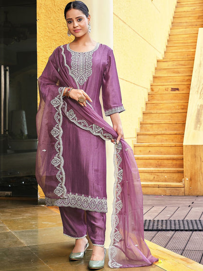 Dhiyona IE Ethnic Motifs Yoke Design Panelled Sequinned Kurta with Trousers & With Dupatta