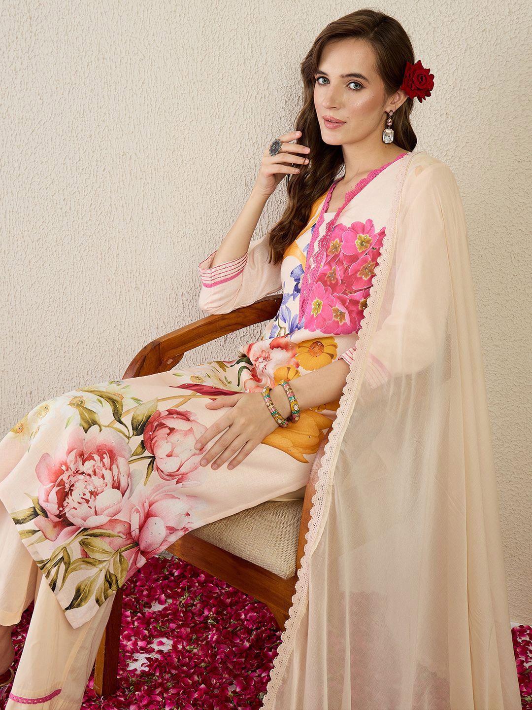 Women Floral Printed Linen Kurta with Trousers & Dupatta