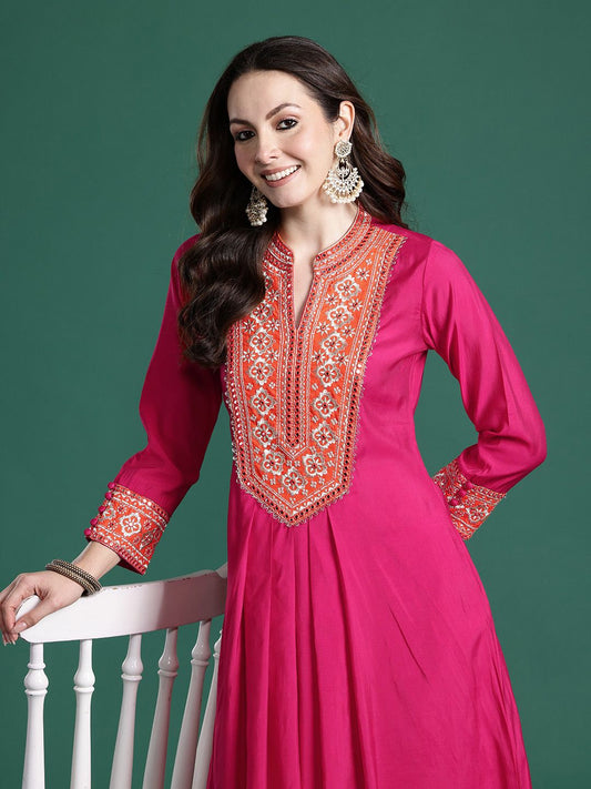 Dhiyona IE Women Ethnic Motifs Embroidered Pleated Mirror Work Kurta with Trousers