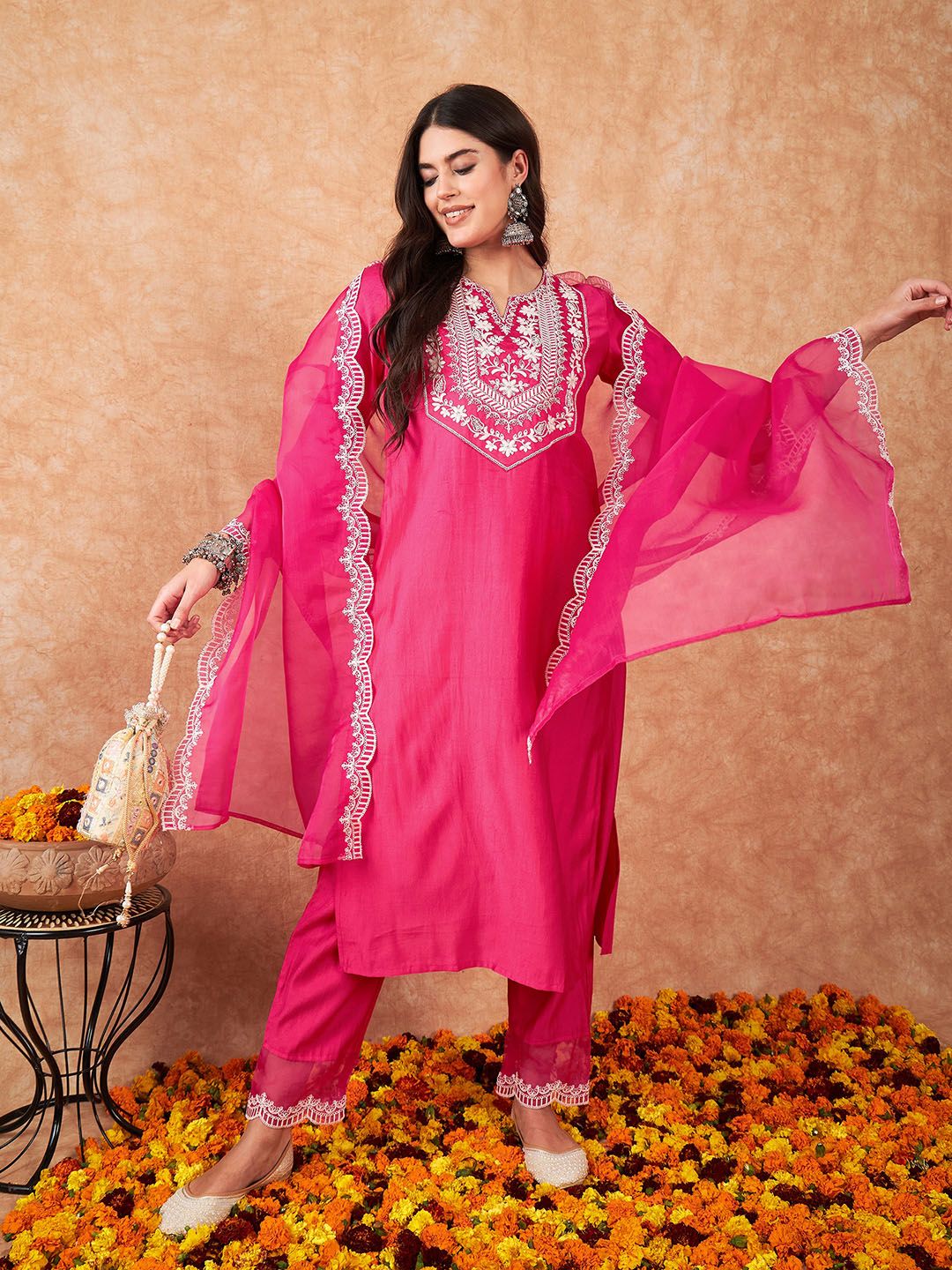 Dhiyona IE Floral Embroidered Regular Thread Work Liva Kurta with Trousers & Dupatta