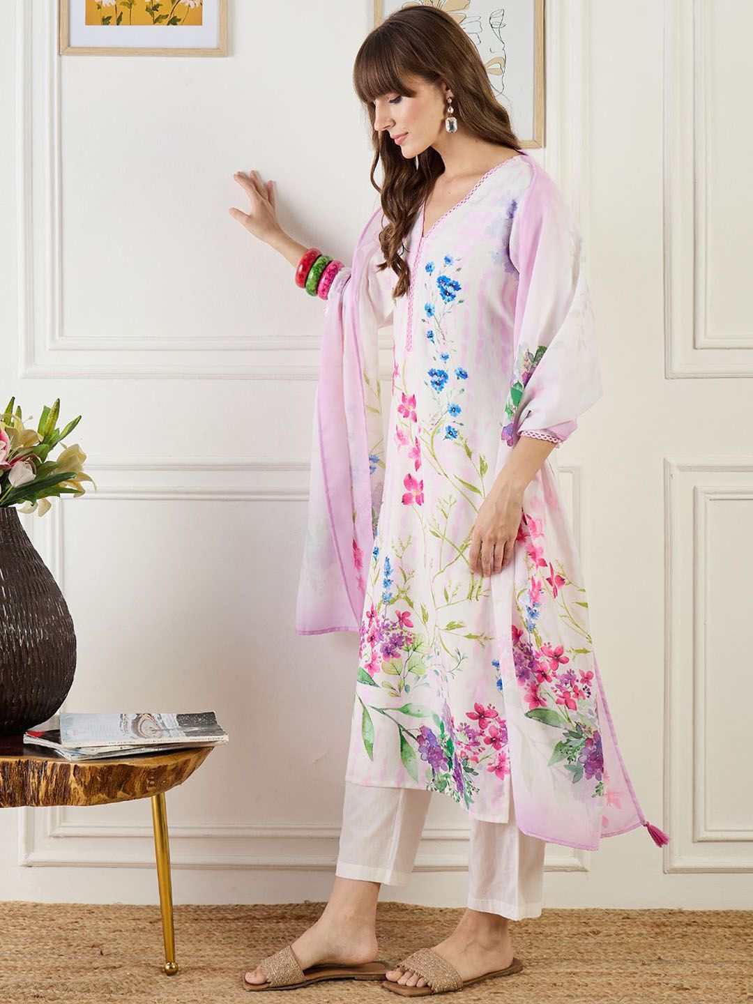 Women Floral Printed Regular Linen Kurta & Trousers With Floral Dupatta