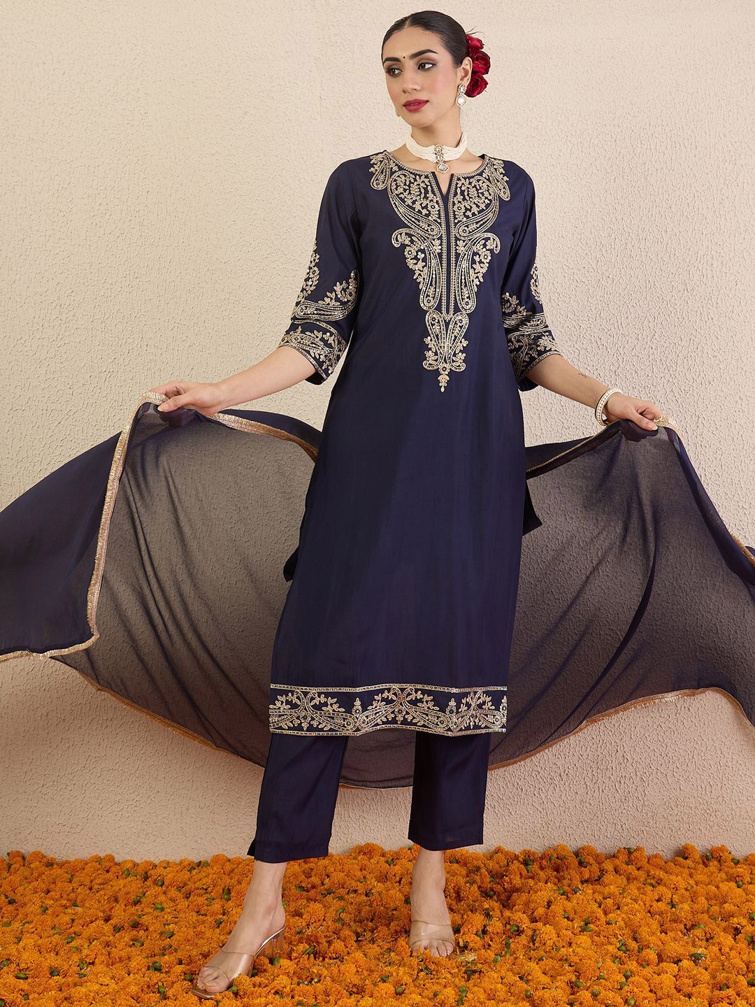 Dhiyona IE Women Solid Woven Design Kurta with Pyjama & Dupatta