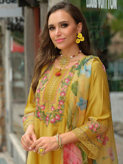 Floral Embroidered Round Neck Thread Work Kurta With Trousers & Dupatta