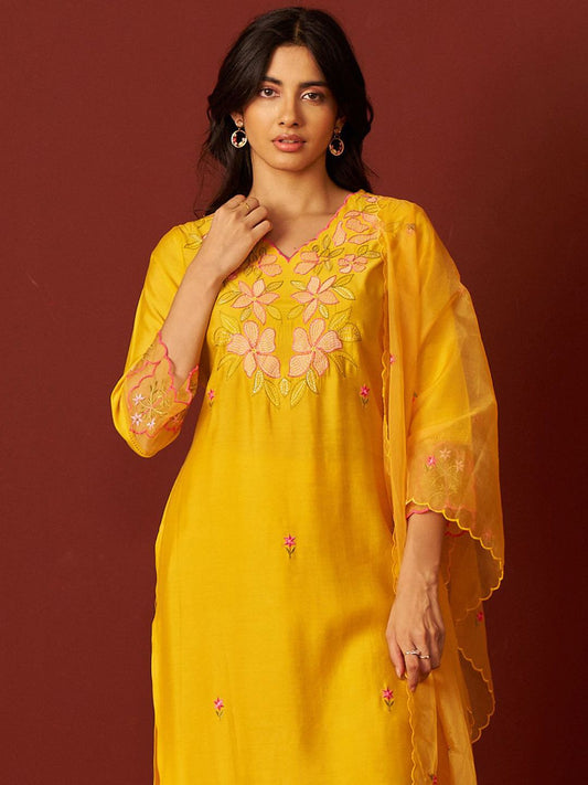 Women Floral Woven Design Kurta with Trousers & Dupatta