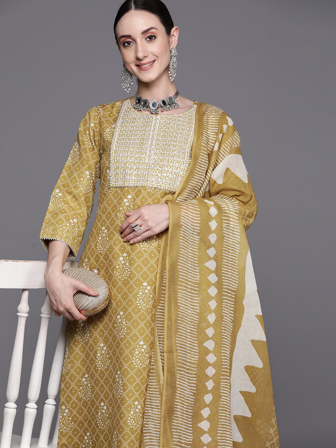 Dhiyona IE Bandhani Printed Regular Thread Work Pure Cotton Kurta With Trousers & Dupatta
