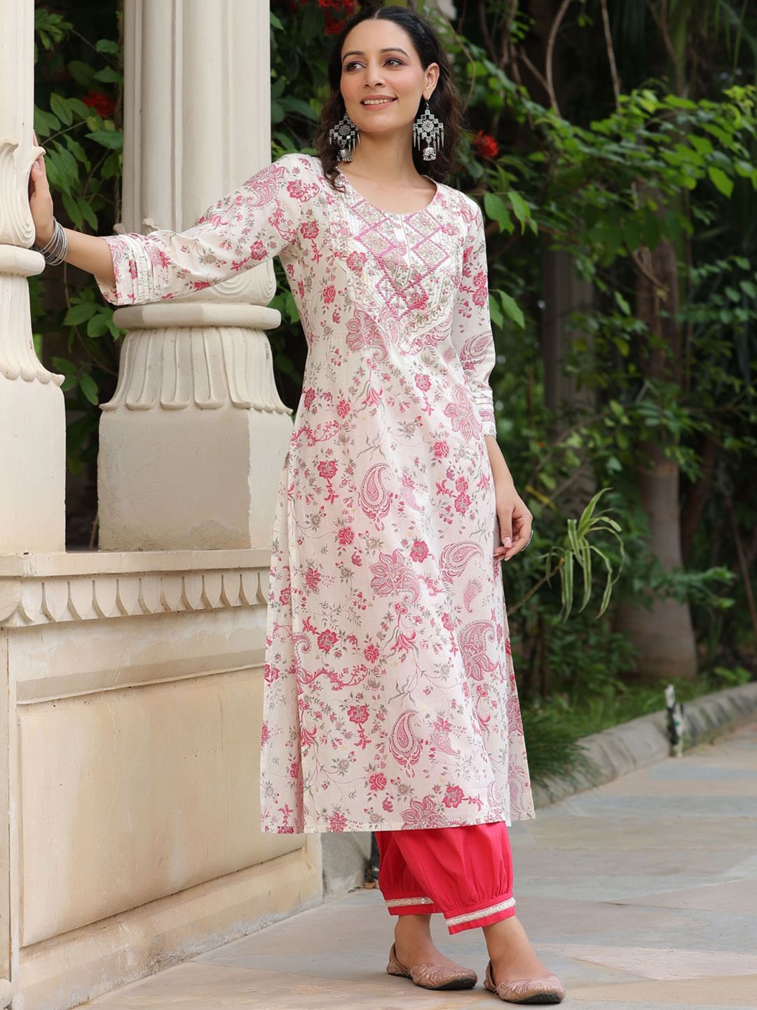 Dhiyona RR Women's Floral Printed Pure Cotton Straight Kurta With Salwar