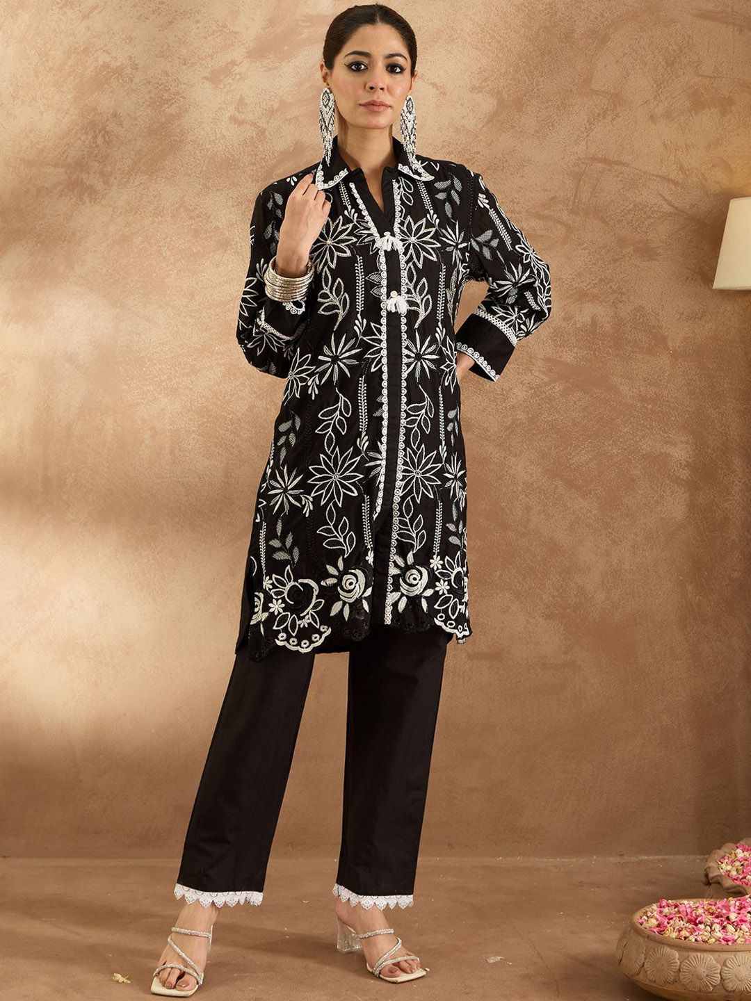 Dhiyona IE Embroidered Tunic With Trousers Co-Ords