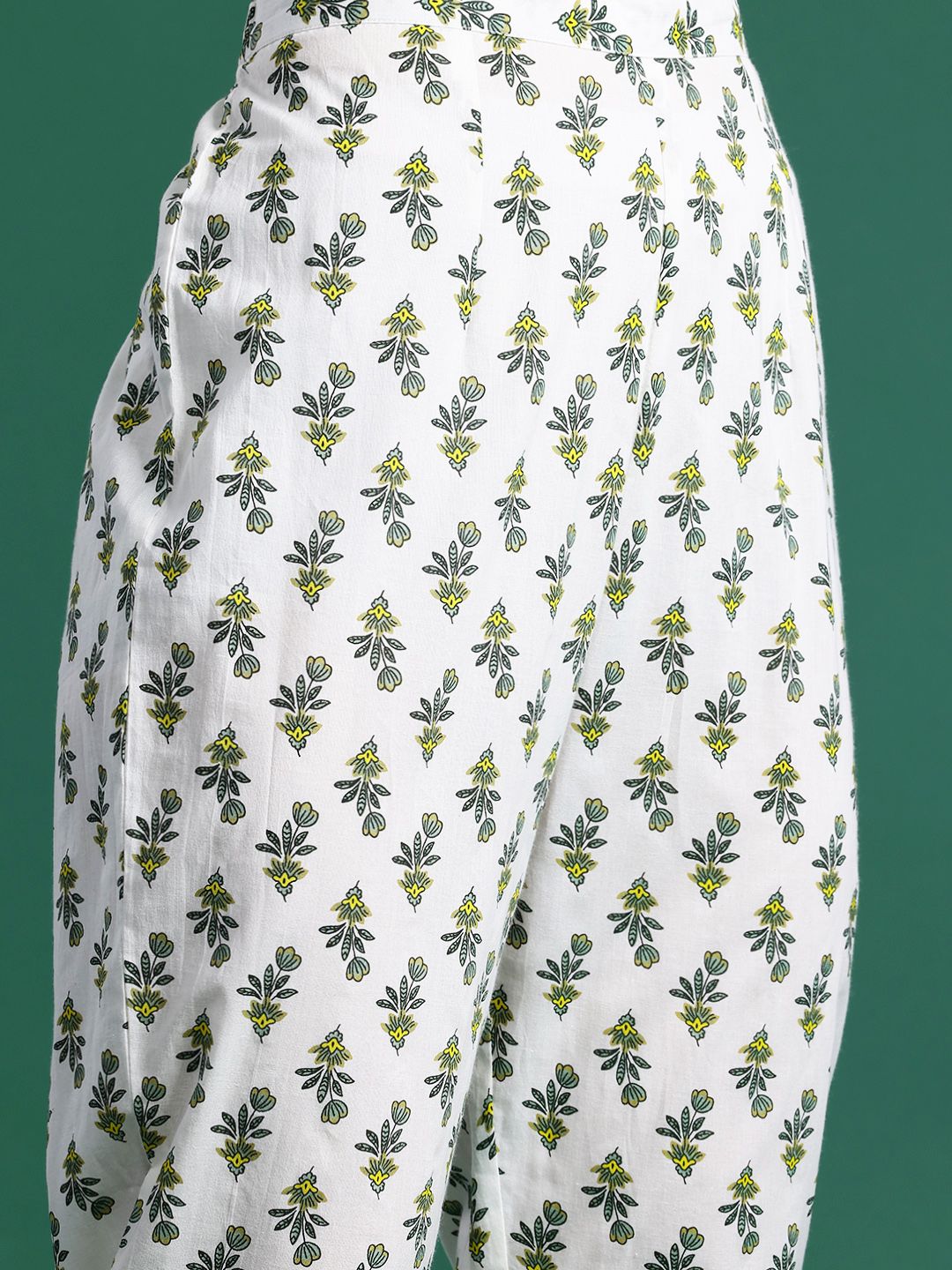 Women Floral Printed Pleated Pure Cotton Kurta with Trousers & With Dupatta