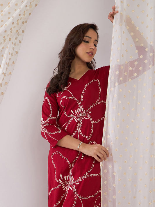 Dhiyona IE Floral Embroidered Beads And Stones Straight Kurta With Palazzos