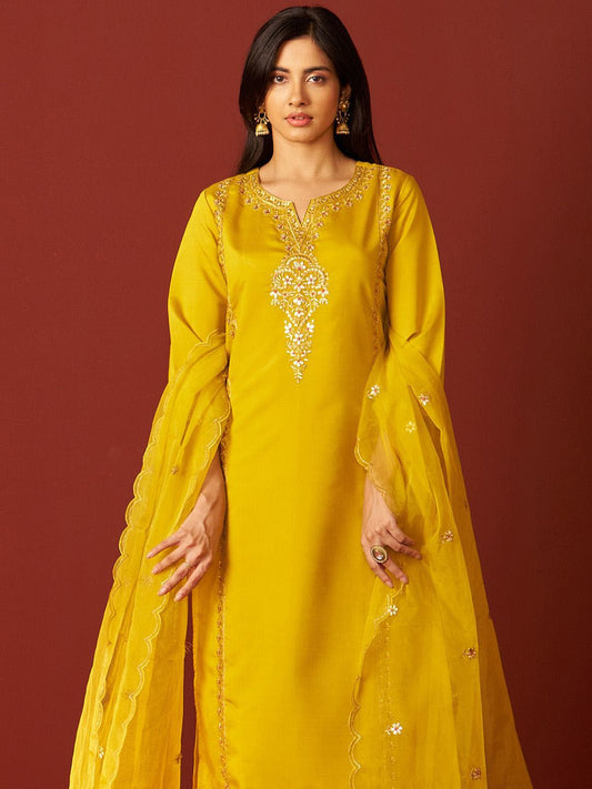 Women Floral Embroidered Kurta with Trousers & Dupatta