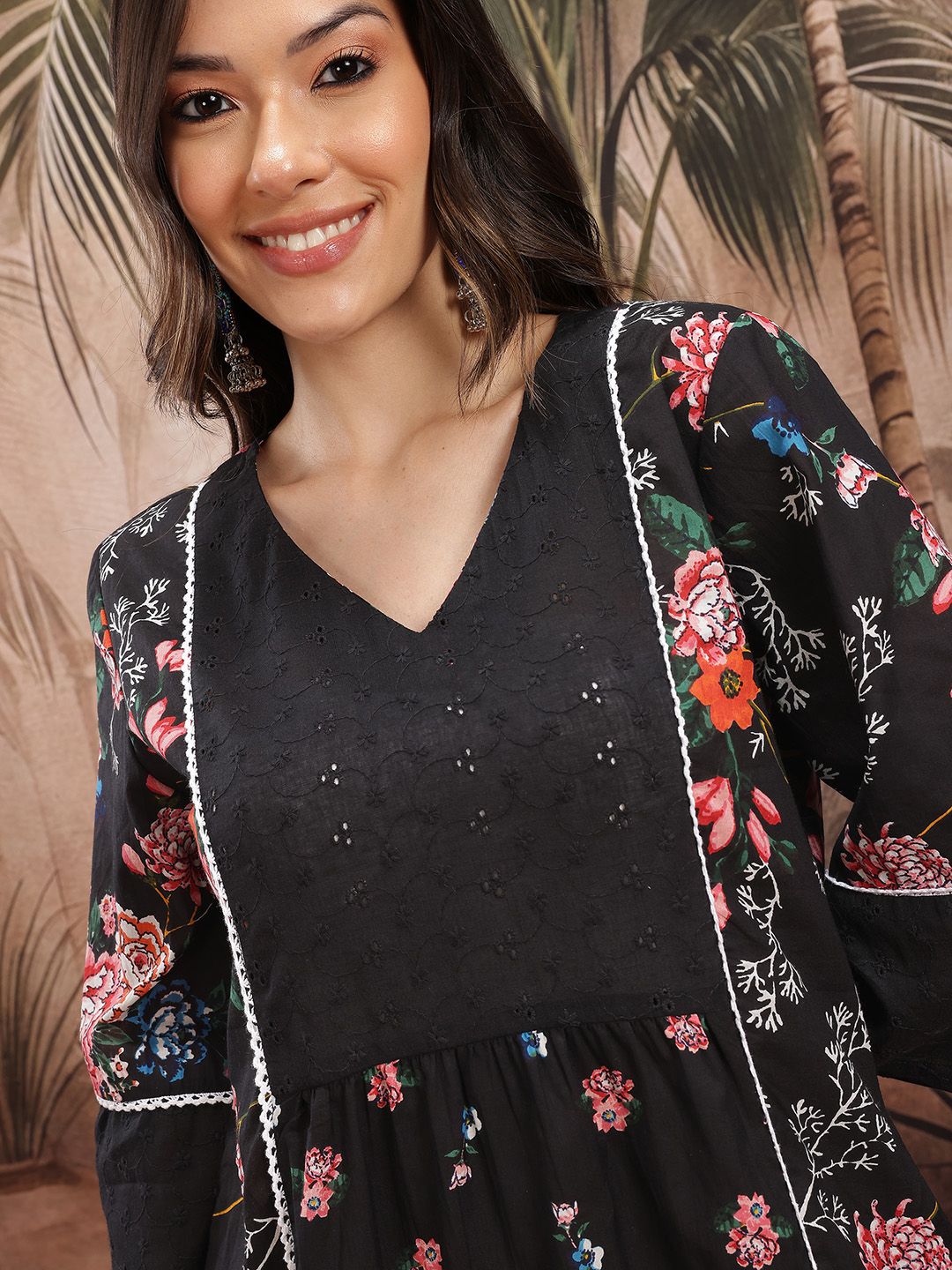 Dhiyona SN Women's Floral Print Pleated Schiffli Detail Cotton Kurta with Trousers