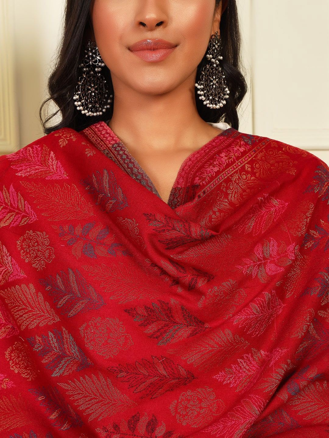 Dhiyona PA Floral Woven Design Woollen Shawl