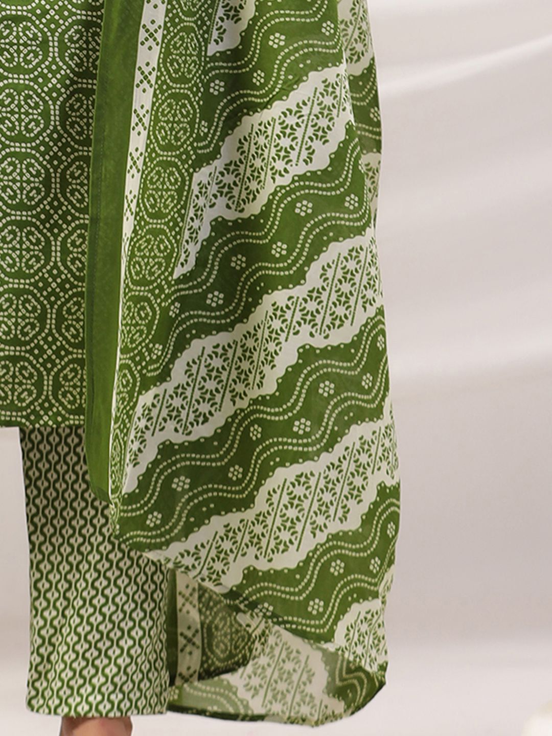 Women Bandhani Printed Regular Pure Cotton Kurta with Trousers & Dupatta