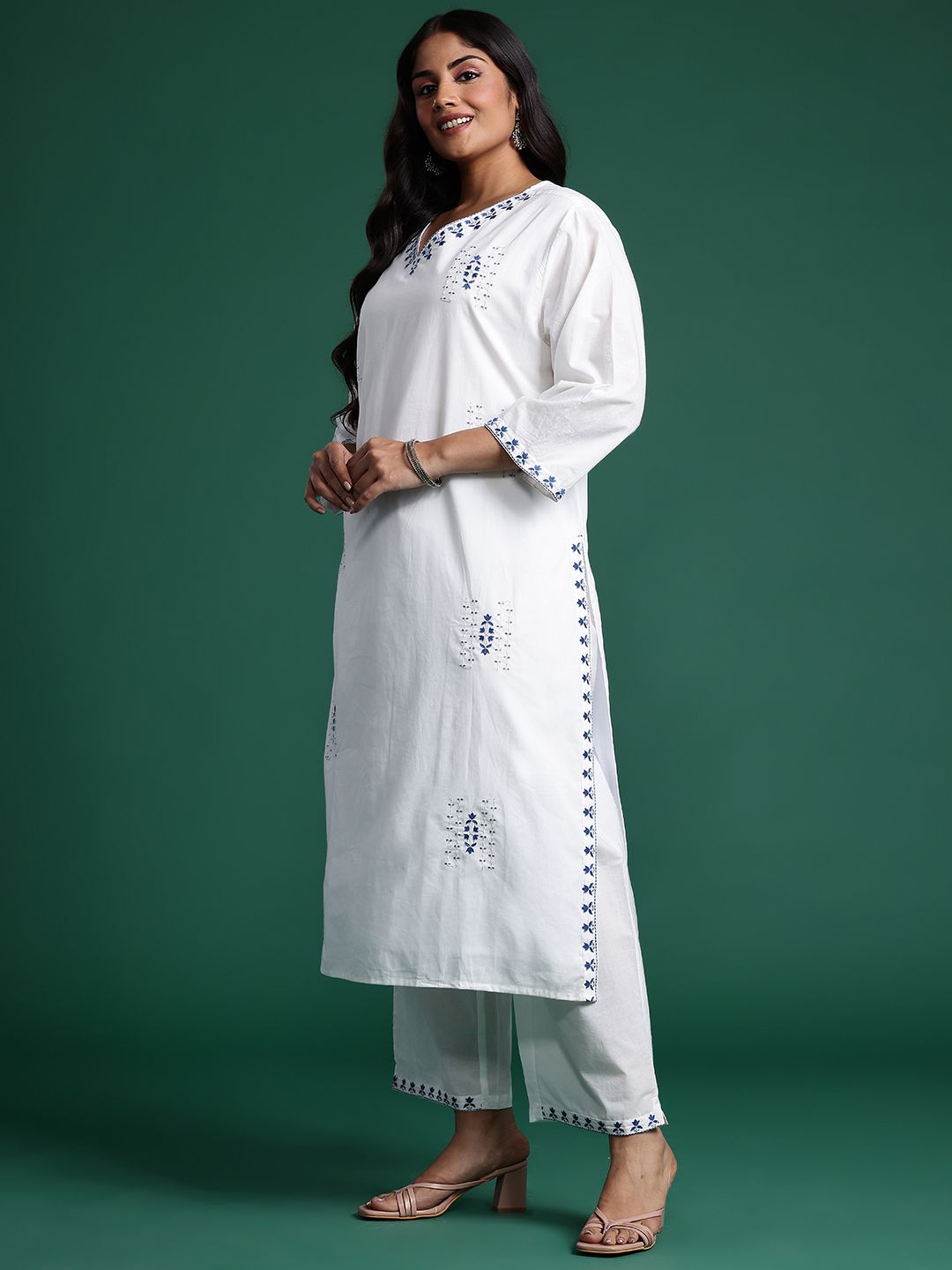 Dhiyona IE Ethnic Motifs Embroidered Kurta with Trousers & Dupatta