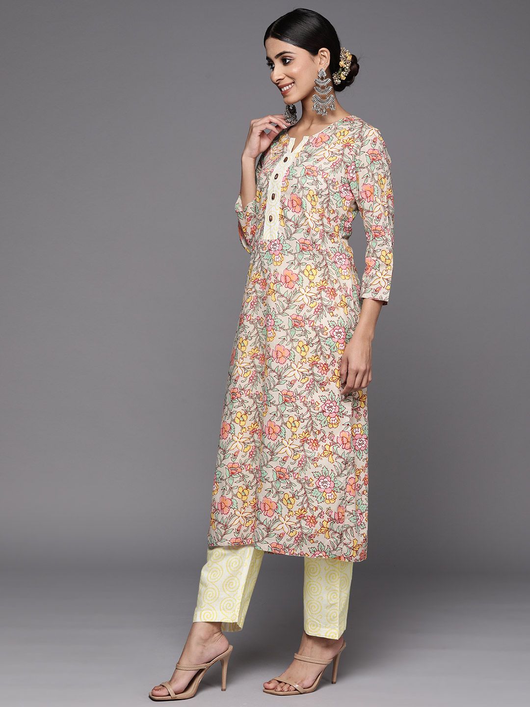 Dhiyona VA Women's Beige Floral Printed Beads and Stones Pure Cotton Kurta with Trousers