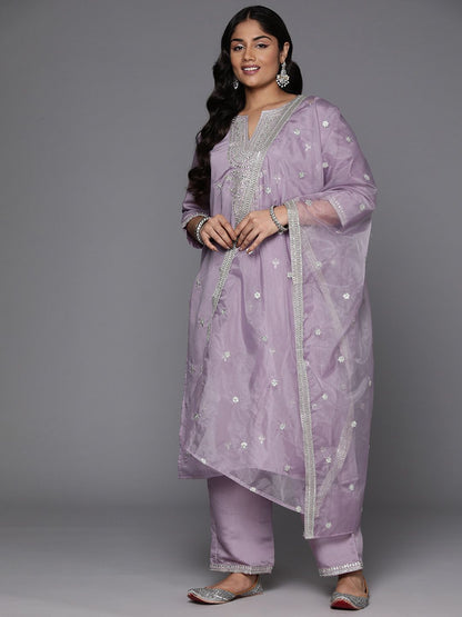 Dhiyona IE Plus Size Embroidered Regular Sequinned Kurta with Trousers & With Dupatta