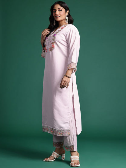 Dhiyona IE Plus Size Floral Embroidered Beads & Stones Kurta with Trousers & With Dupatta