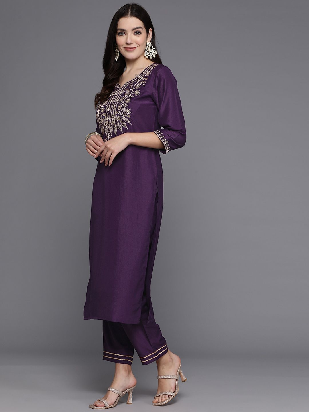 Dhiyona IE Women Floral Yoke Design Regular Kurta with Trousers & With Dupatta