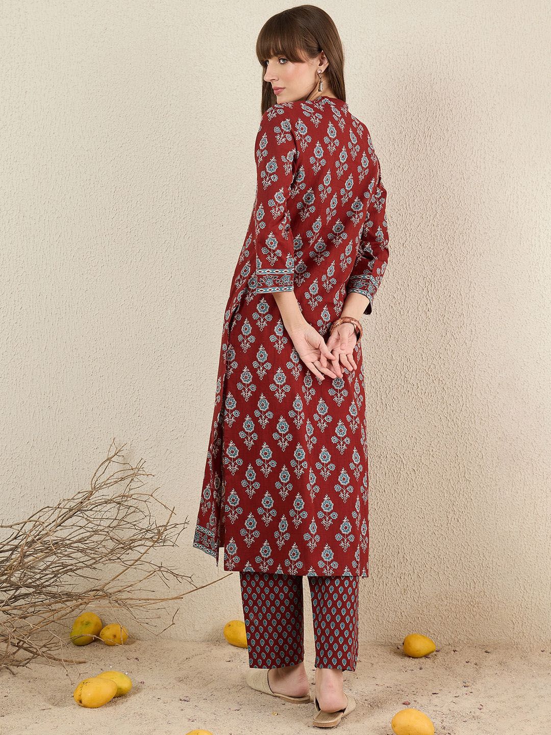 Dhiyona IE Women Floral Printed Cotton Kurta with Trousers