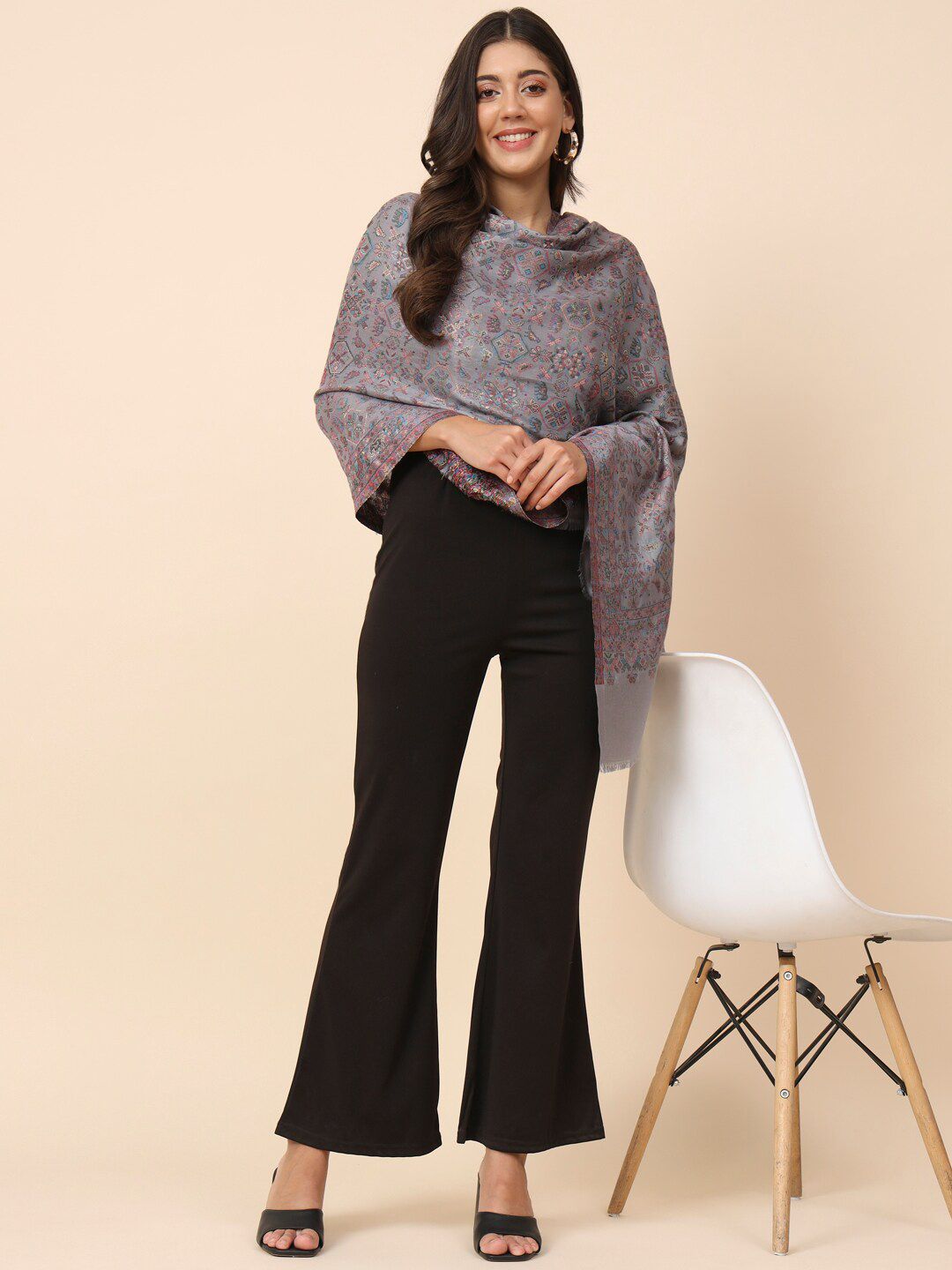 Dhiyona PA Women Zari Woven Design Shawl