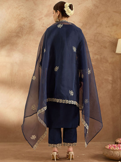 Floral Yoke Design Round Neck Straight Kurta With Trousers & Dupatta