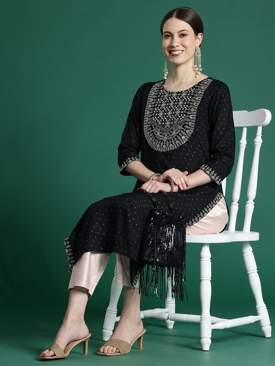 Dhiyona IE Embroidered Sequinned Kurta