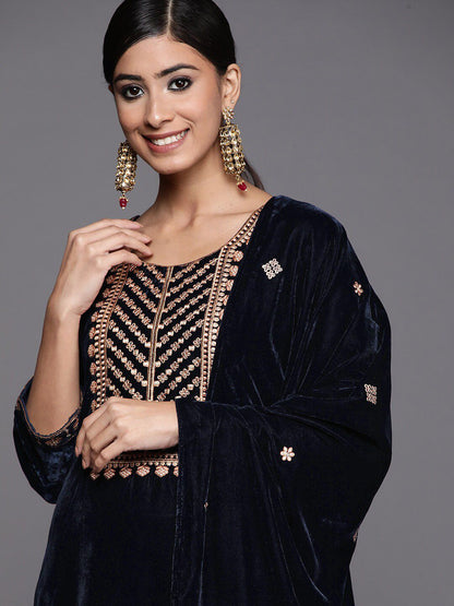 Dhiyona VA Women's Winter Velvet Embroidered Kurta with Trousers & With Dupatta