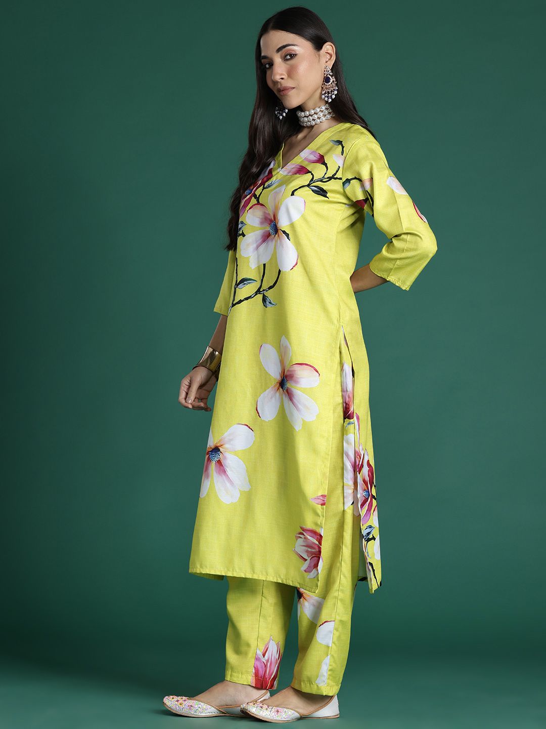 Dhiyona IE Floral Printed Kurta with Trousers